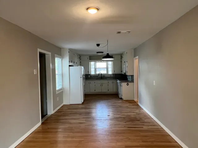 Photo 7 — 3608 28th Street, Lubbock, TX 79410