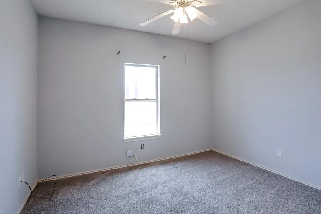 Photo 13 — 905 11th Street, Wolfforth, TX 79382
