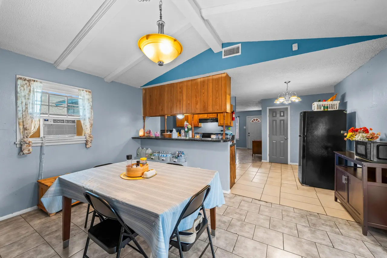 Photo 11 — 1810 E Colgate Street, Lubbock, TX 79403