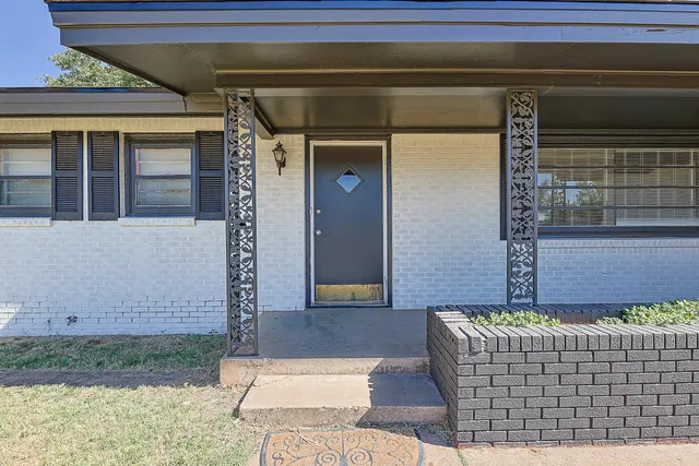 Photo 3 — 1400 W Crosby Street, Slaton, TX 79364