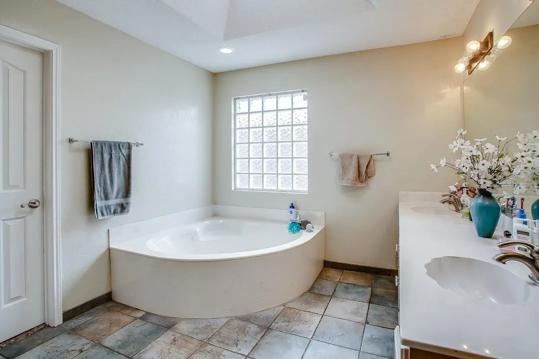 Photo 12 — 6032 79th Street, Lubbock, TX 79424
