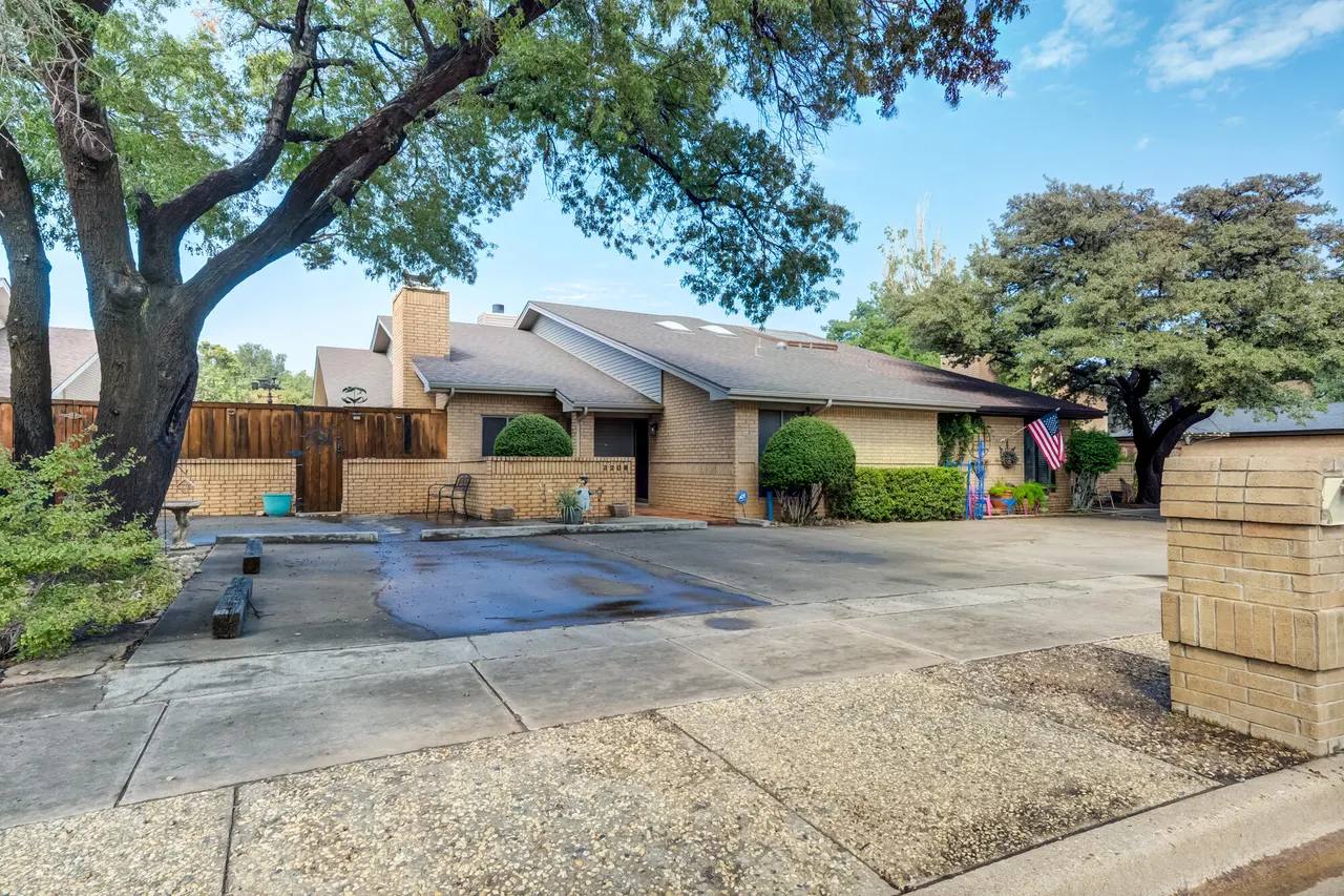 Photo 2 — 3208 65th Street, Lubbock, TX 79413