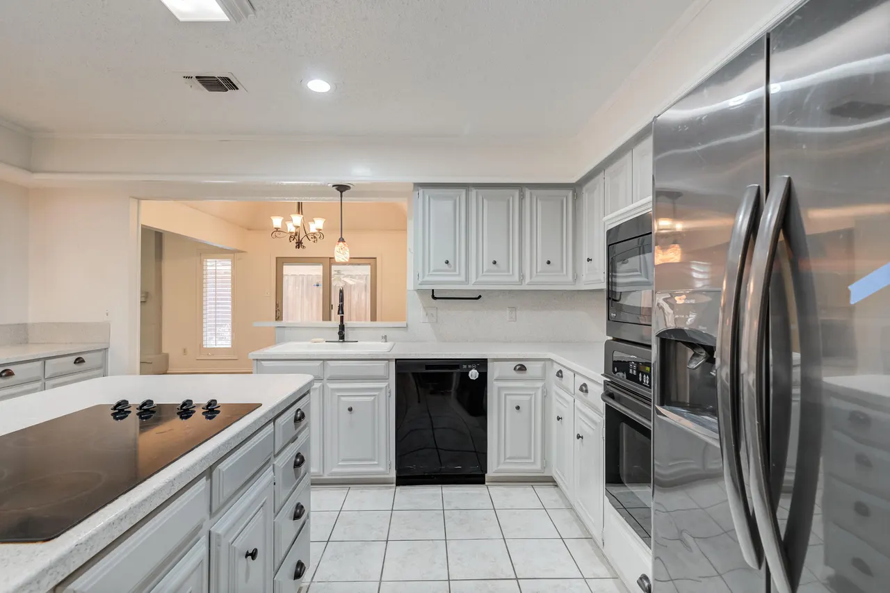 Photo 12 — 3208 65th Street, Lubbock, TX 79413
