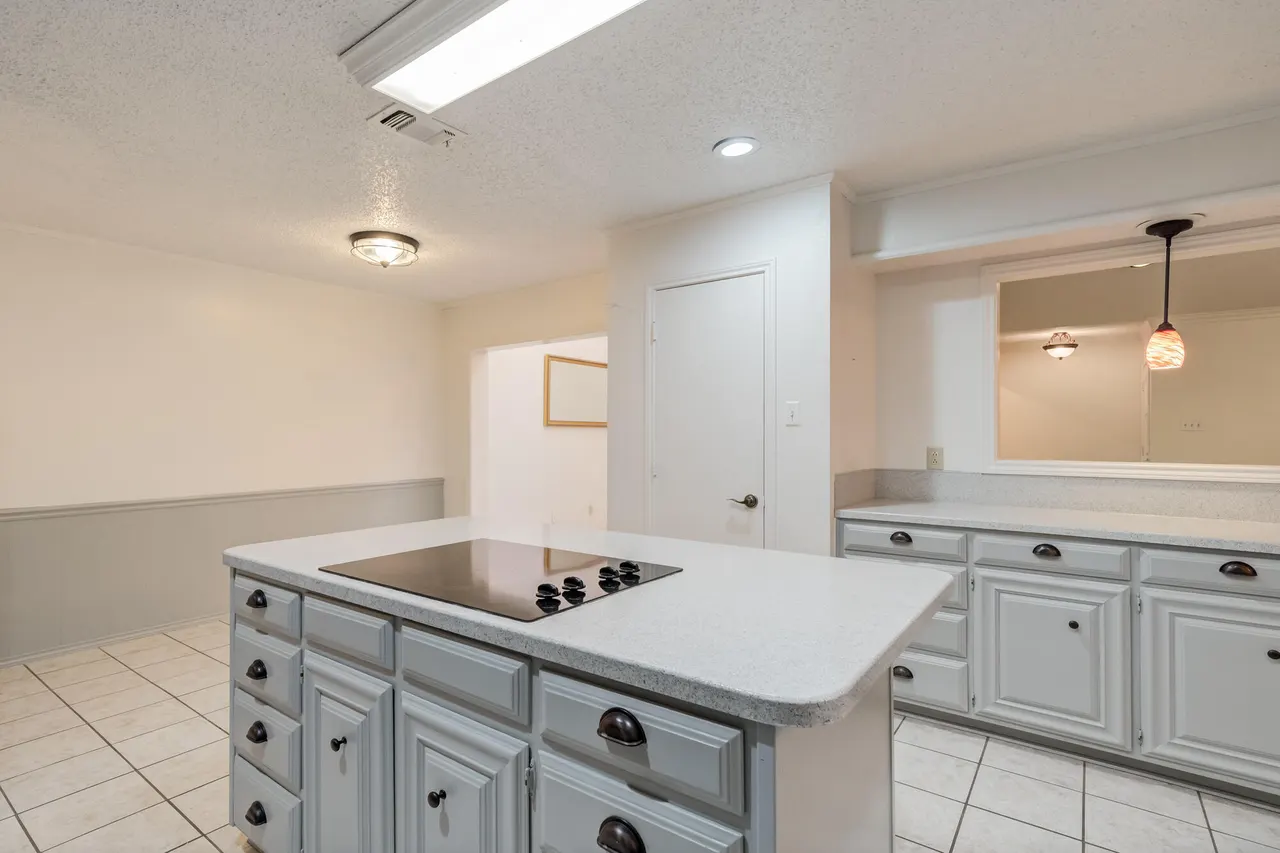 Photo 13 — 3208 65th Street, Lubbock, TX 79413