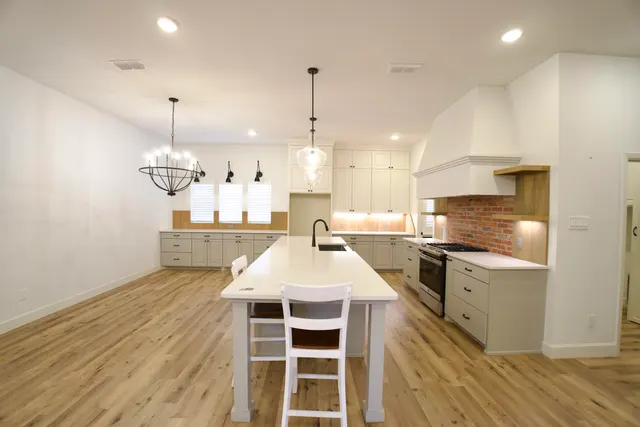 Photo 7 — 6404 89th Street, Lubbock, TX 79424