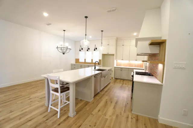 Photo 8 — 6404 89th Street, Lubbock, TX 79424