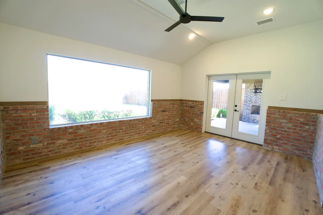 Photo 12 — 6404 89th Street, Lubbock, TX 79424