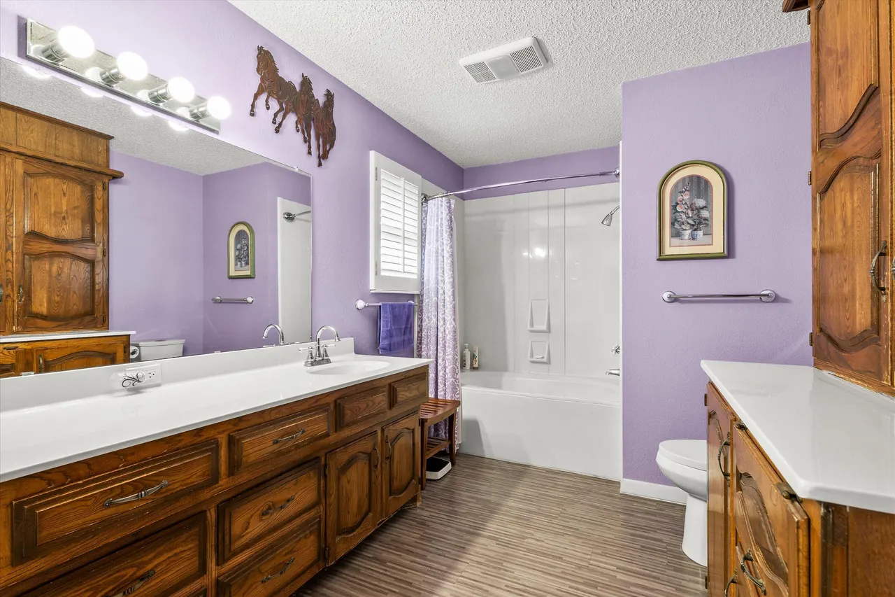 Photo 12 — 406 E Jackson Street, Levelland, TX 79336