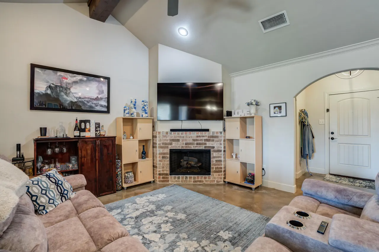 Photo 6 — 6525 72nd Street, Lubbock, TX 79424