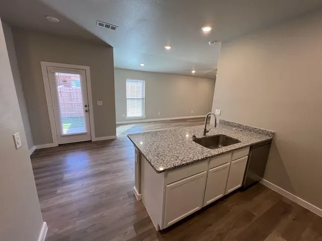 Photo 6 — 2009 Corpus Avenue Unit A, Wolfforth, TX 79382
