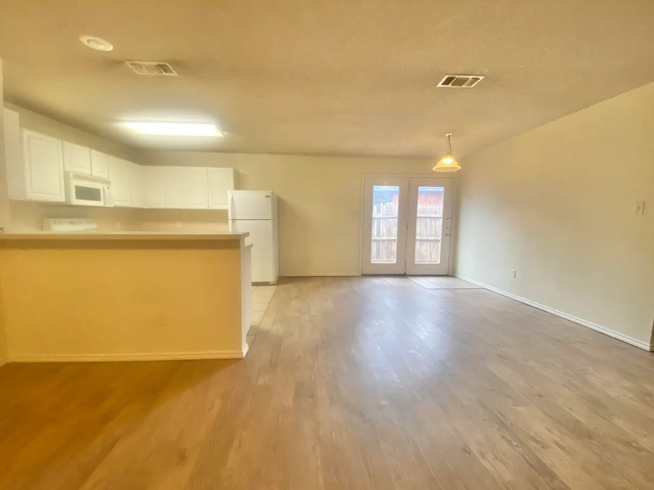 Photo 4 — 6319 7th Street, Lubbock, TX 79416