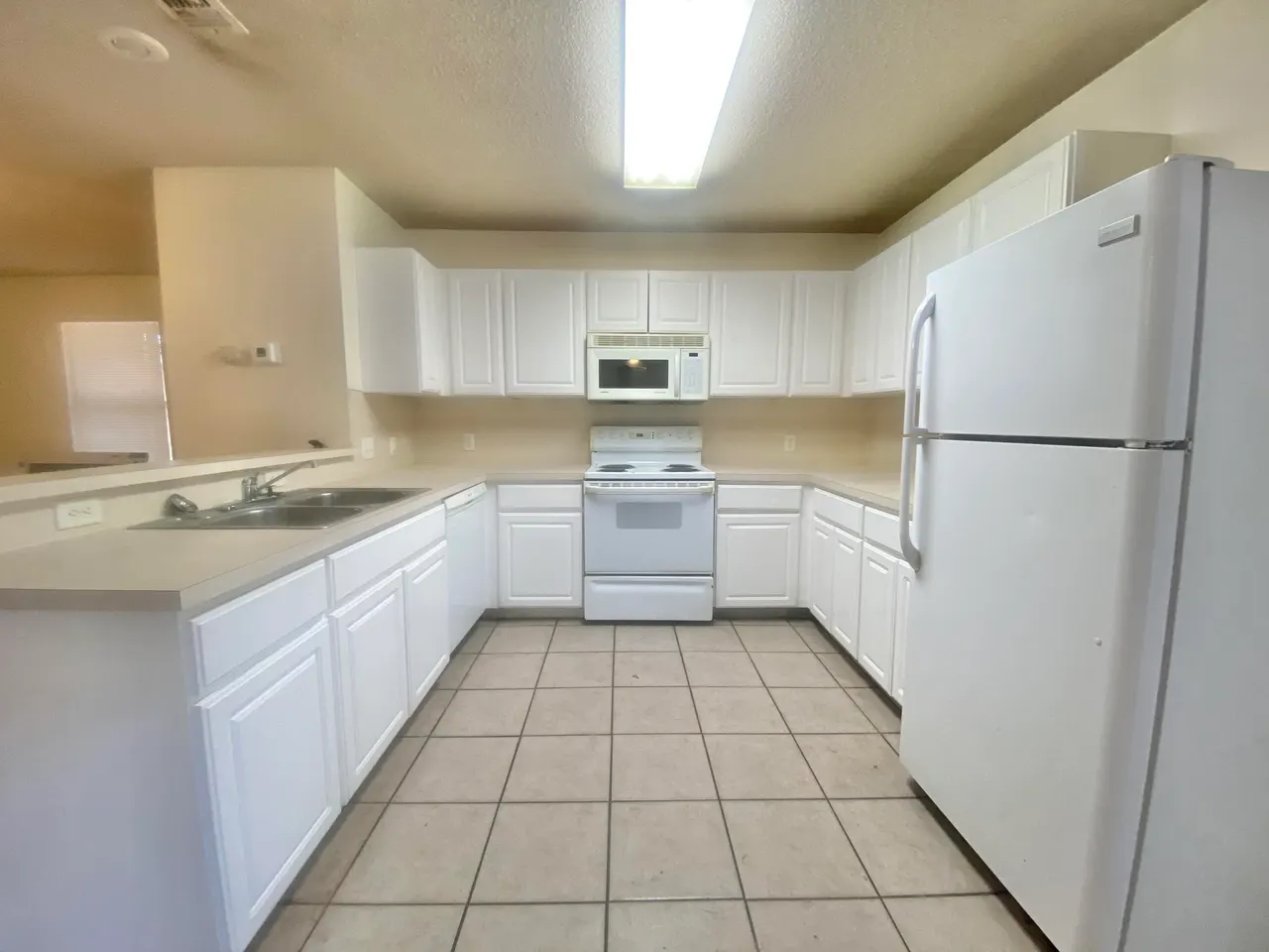Photo 5 — 6319 7th Street, Lubbock, TX 79416