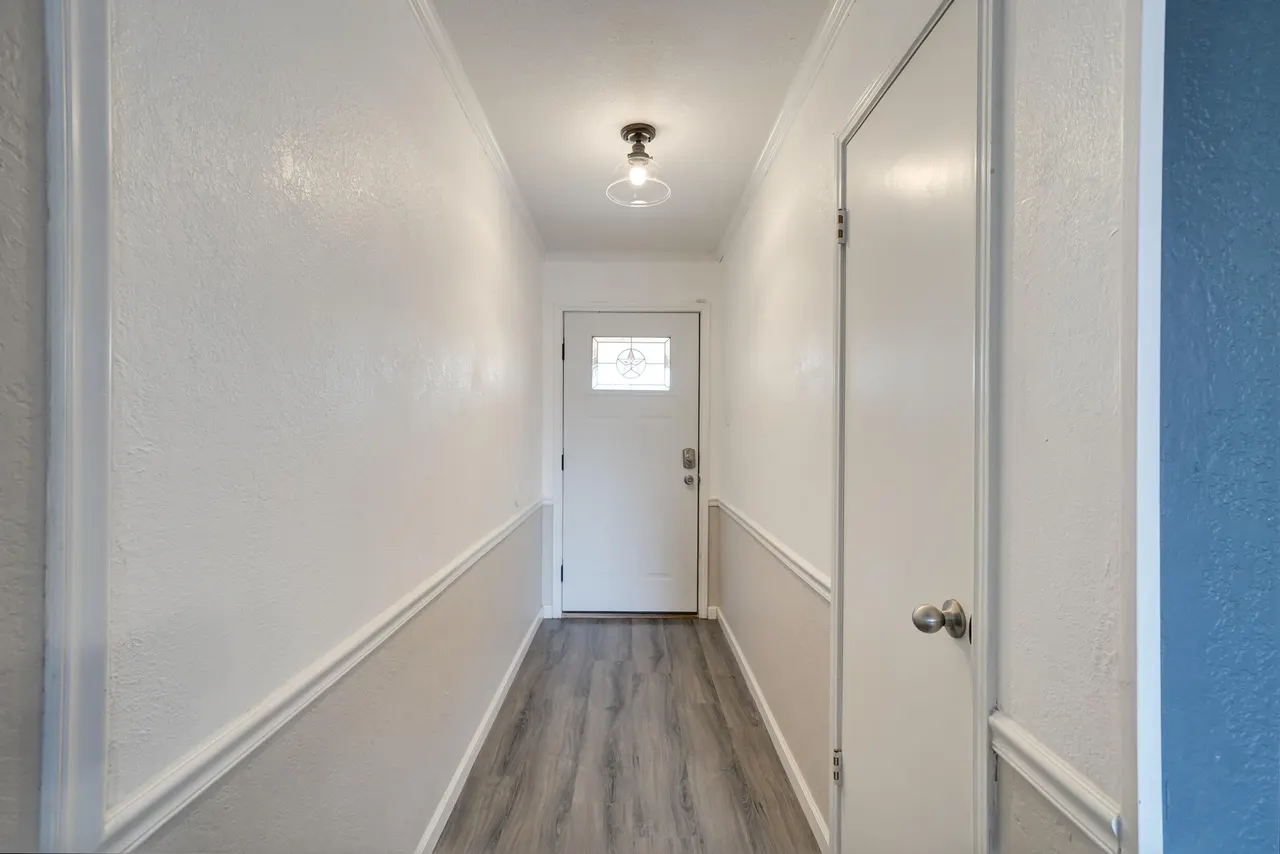 Photo 4 — 6411 30th Street, Lubbock, TX 79407