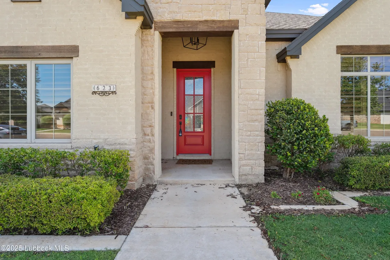 Photo 4 — 623 N 9th Street, Wolfforth, TX 79382