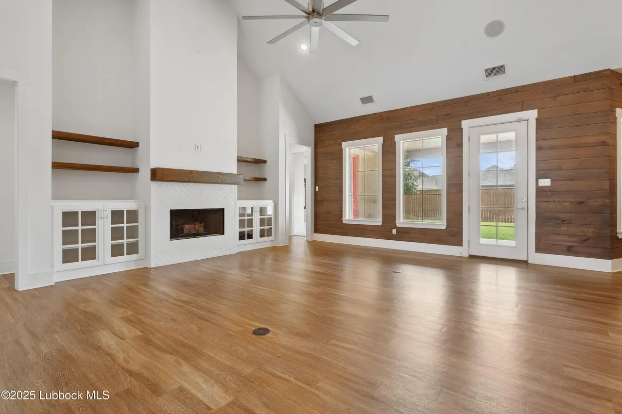 Photo 8 — 623 N 9th Street, Wolfforth, TX 79382