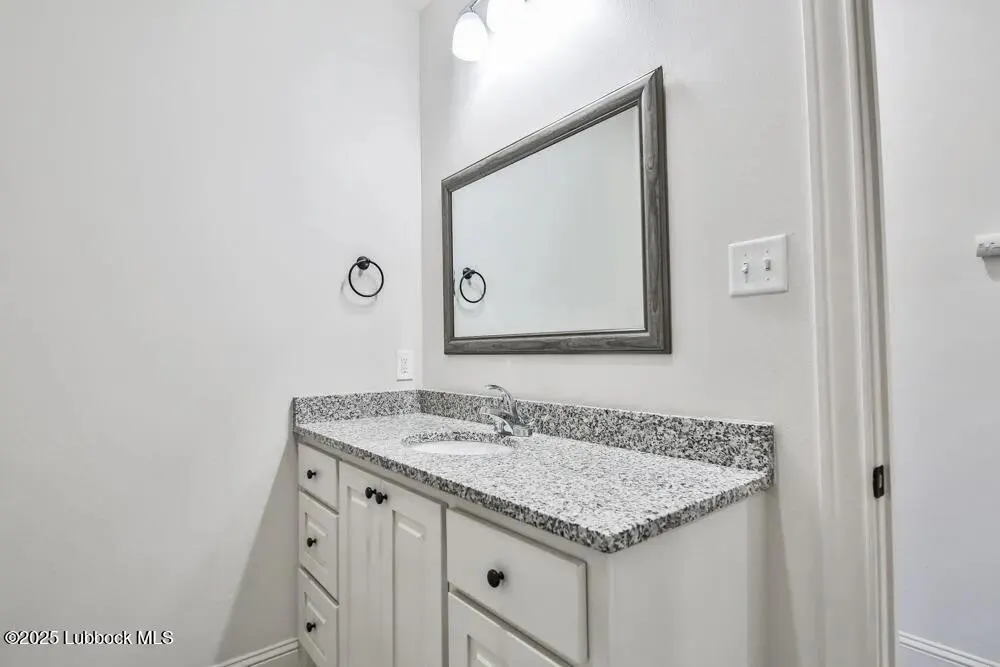 Photo 12 — 1602 102nd Street, Lubbock, TX 79423