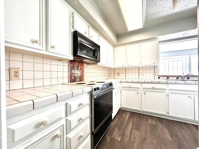 Photo 5 — 5763 38th Street, Lubbock, TX 79407