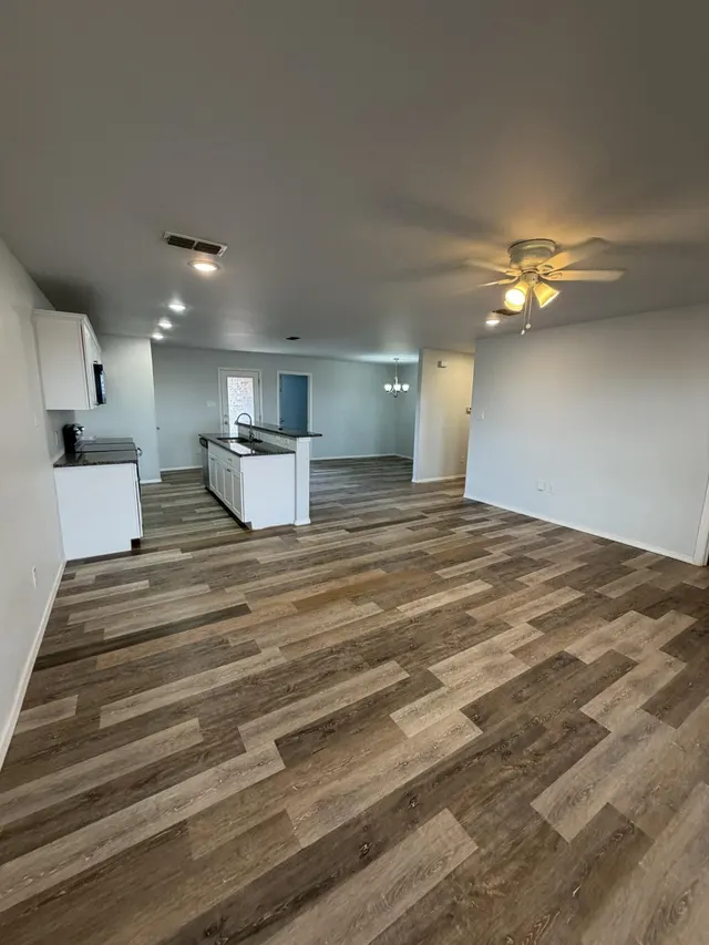 Photo 3 — 8409 10th Place, Lubbock, TX 79416