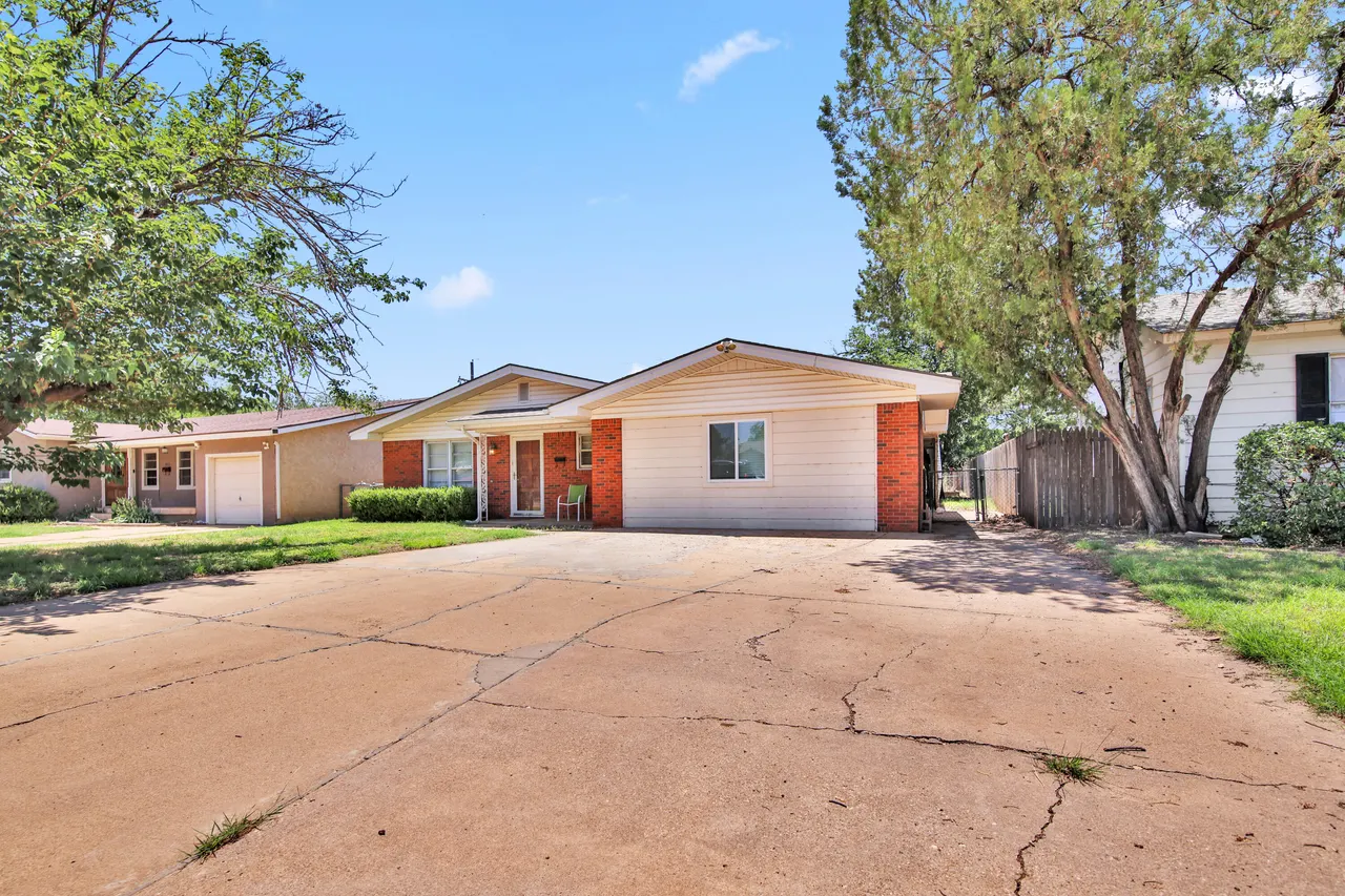 Photo 2 — 4317 31st Street, Lubbock, TX 79410
