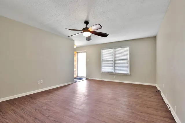 Photo 7 — 4317 31st Street, Lubbock, TX 79410