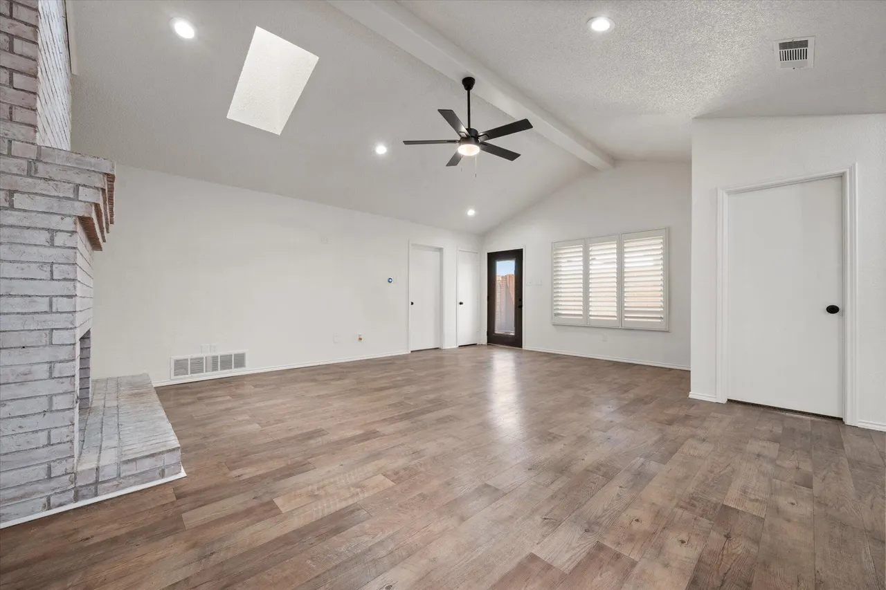 Photo 9 — 5116 Whisperwood Boulevard, Lubbock, TX 79416