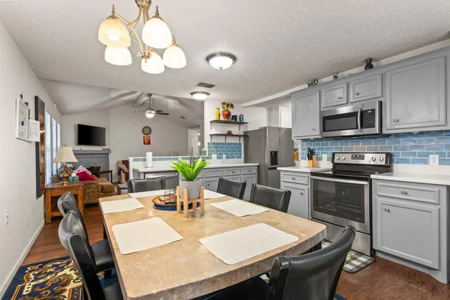 Photo 7 — 1120 78th Street, Lubbock, TX 79423