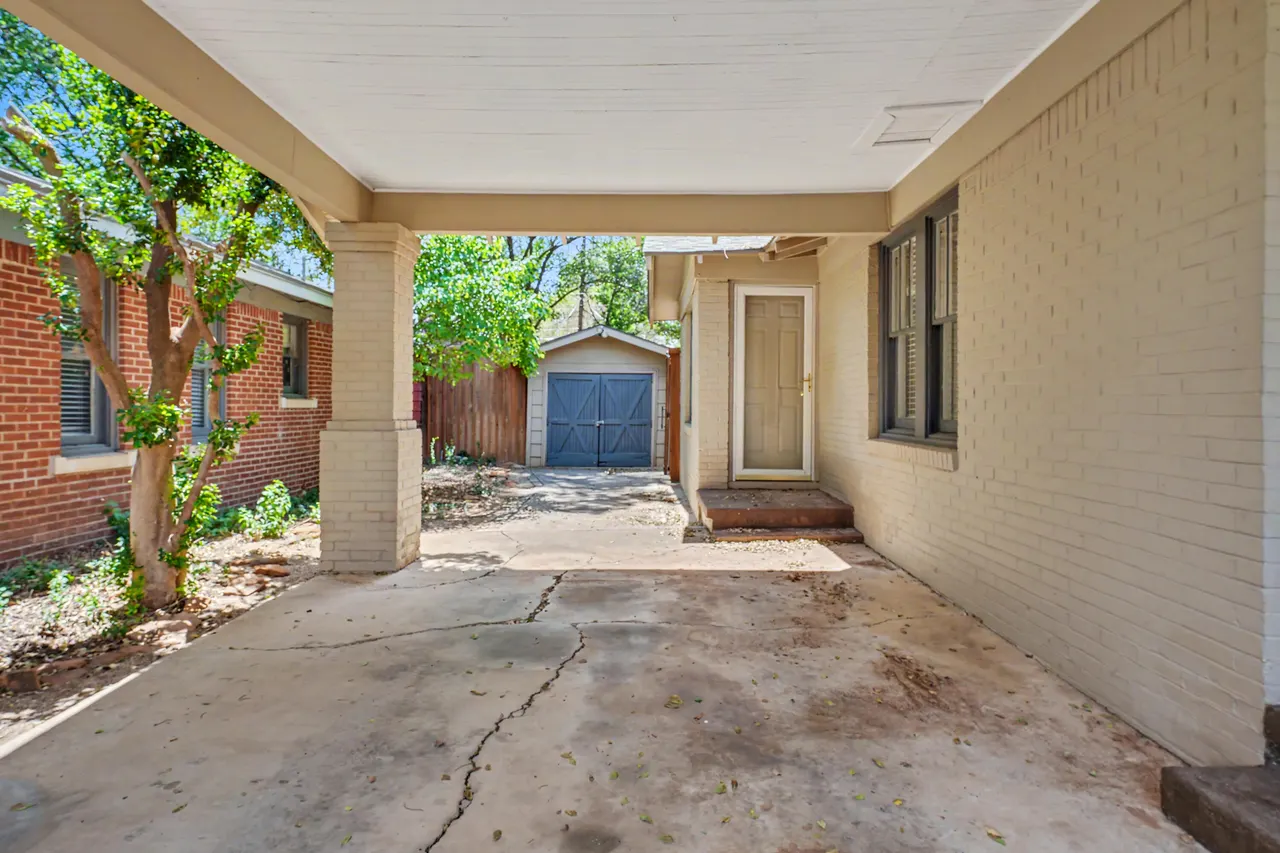 Photo 2 — 2605 20th Street, Lubbock, TX 79410