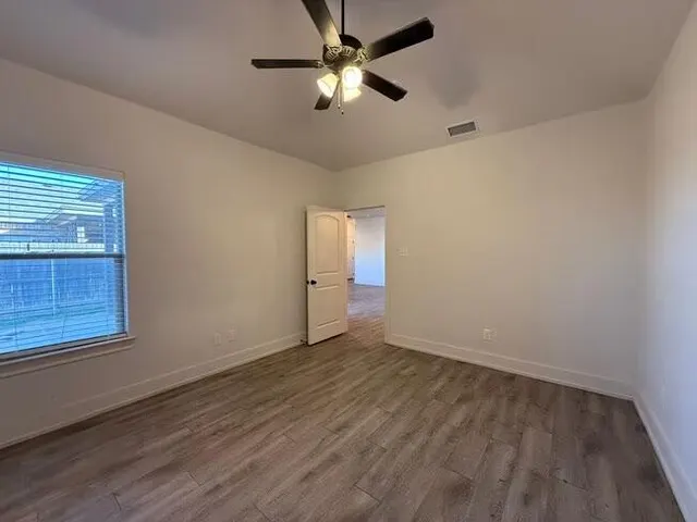 Photo 7 — 1704 102nd Street A, Lubbock, TX 79423