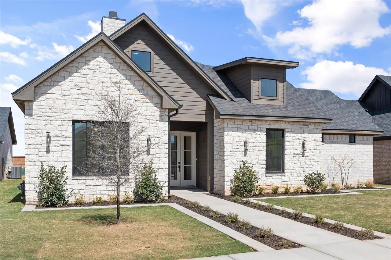 Photo 2 — 4620 138th Place, Lubbock, TX 79424