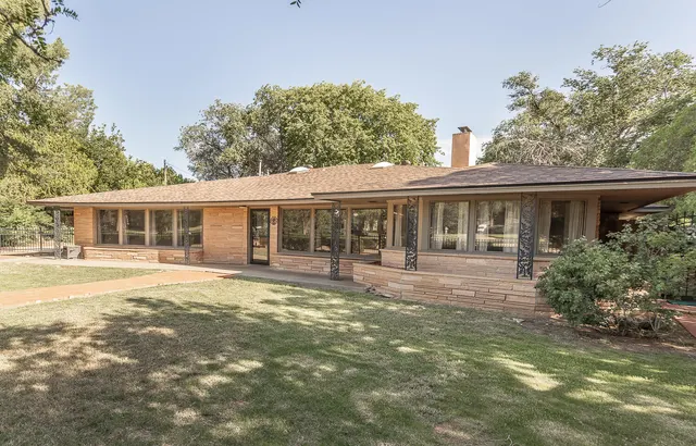 Front exterior — 4908 19th Street, Lubbock, TX 79407
