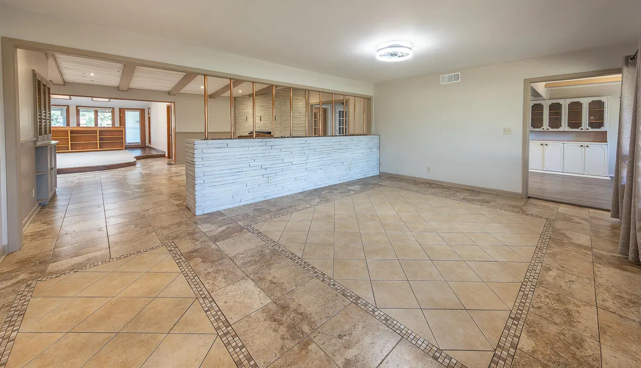 Photo 6 — 4908 19th Street, Lubbock, TX 79407