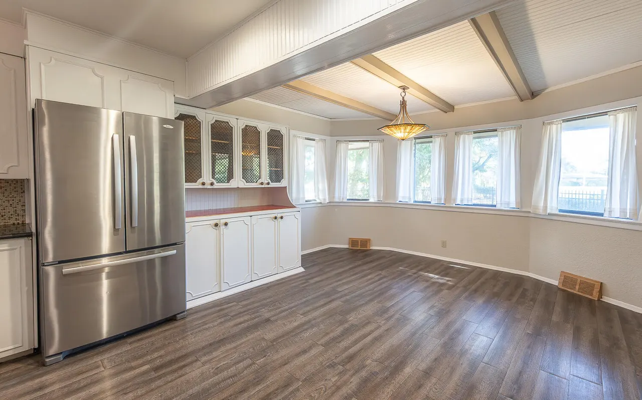 Photo 9 — 4908 19th Street, Lubbock, TX 79407