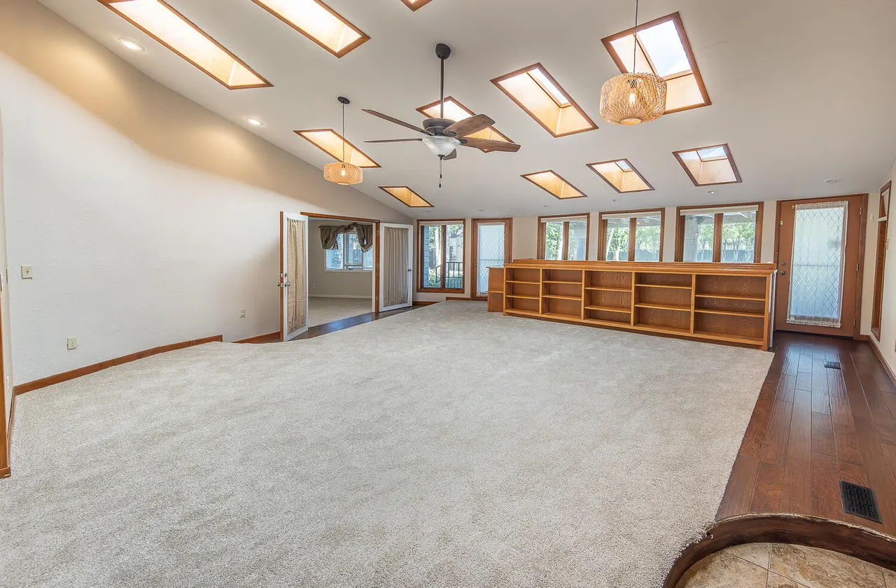 Photo 11 — 4908 19th Street, Lubbock, TX 79407