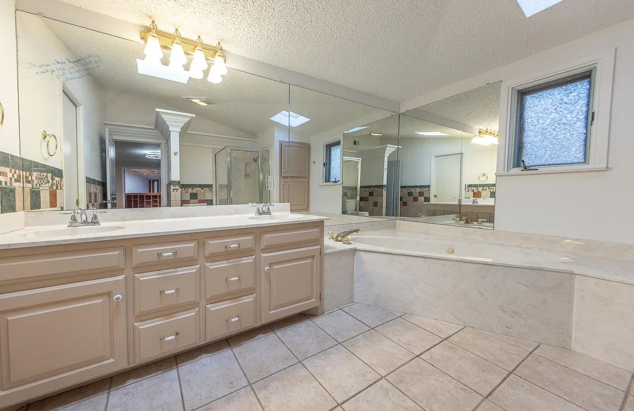Photo 13 — 4908 19th Street, Lubbock, TX 79407