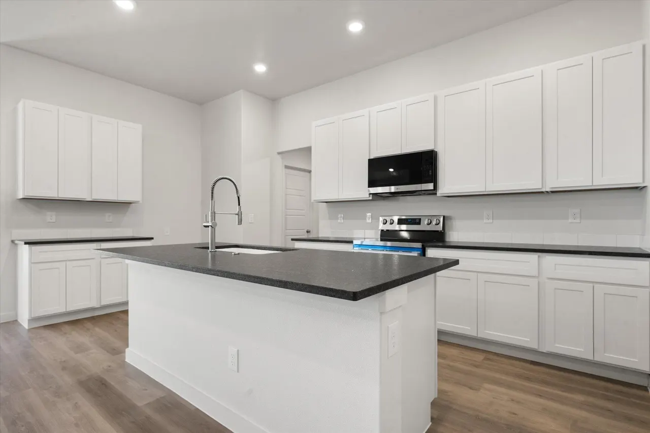 Photo 11 — 7215 14th Street, Lubbock, TX 79416