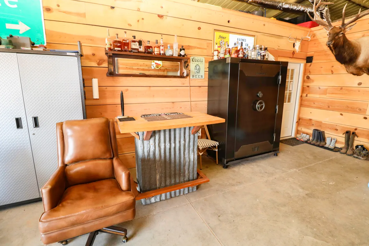 Photo 18 — 3002 County Road 332, Anton, TX 79313