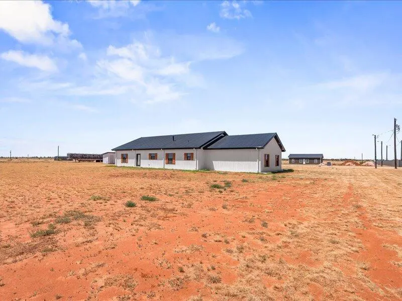 Photo 24 — 1706 Fox Lane Road, Brownfield, TX 79316