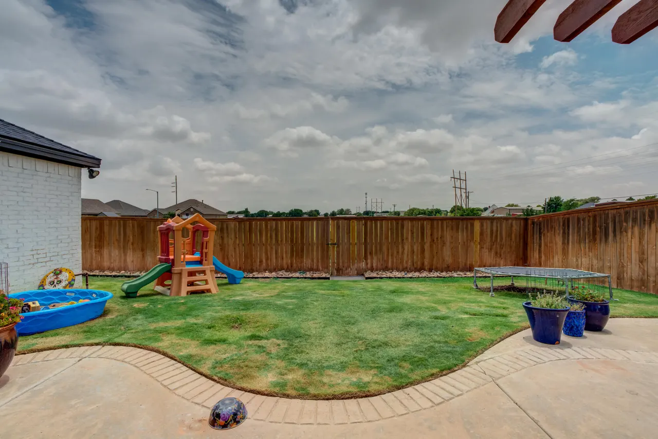 Photo 5 — 6923 71st Street, Lubbock, TX 79424
