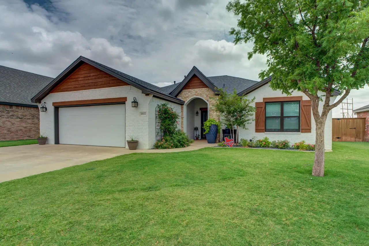 Photo 6 — 6923 71st Street, Lubbock, TX 79424