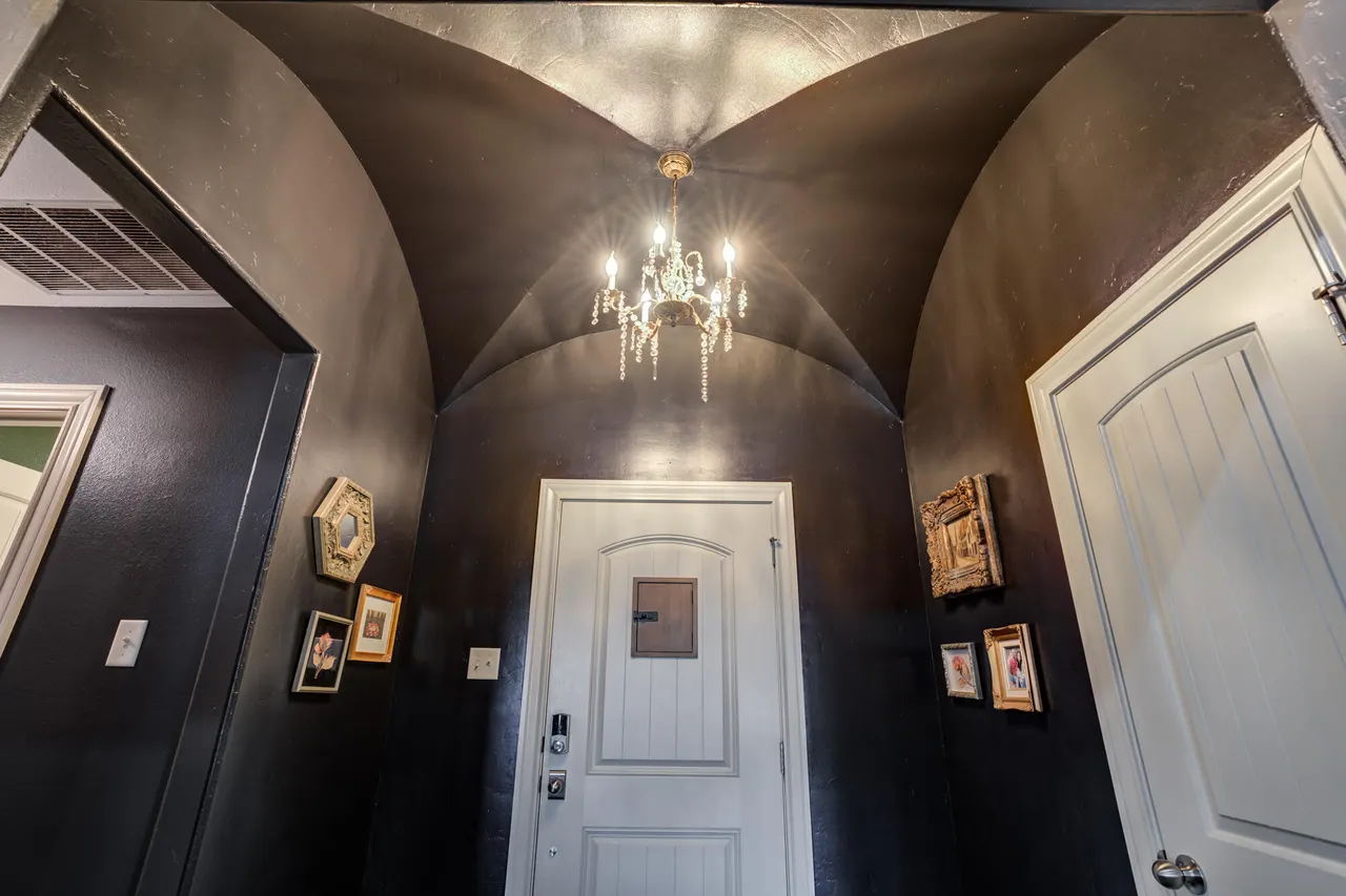 Photo 10 — 6923 71st Street, Lubbock, TX 79424