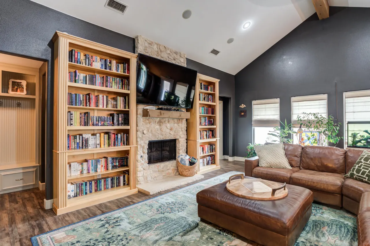 Photo 12 — 6923 71st Street, Lubbock, TX 79424