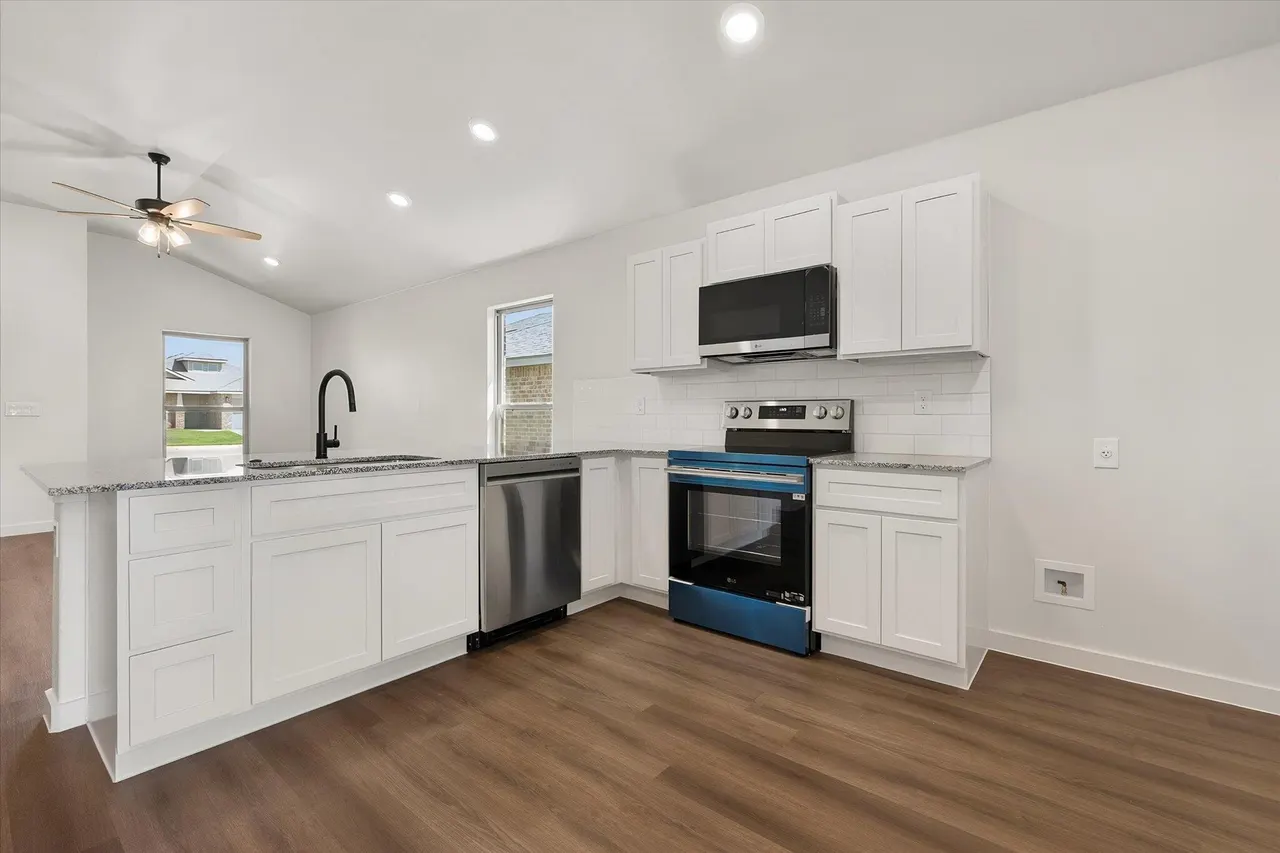 Photo 14 — 5635 Rice Street, Lubbock, TX 79416