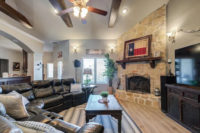 Photo 2 — 1410 Lancelot Avenue, Wolfforth, TX 79382