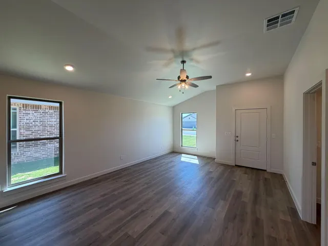 Photo 3 — 2407 Helena Avenue, Lubbock, TX 79407