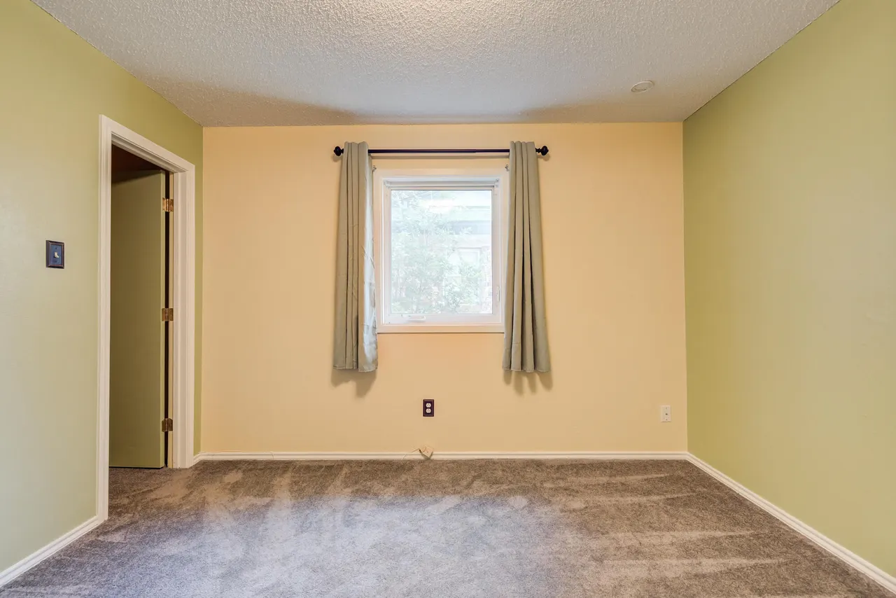 Photo 12 — 6902 Elgin Avenue, Lubbock, TX 79413