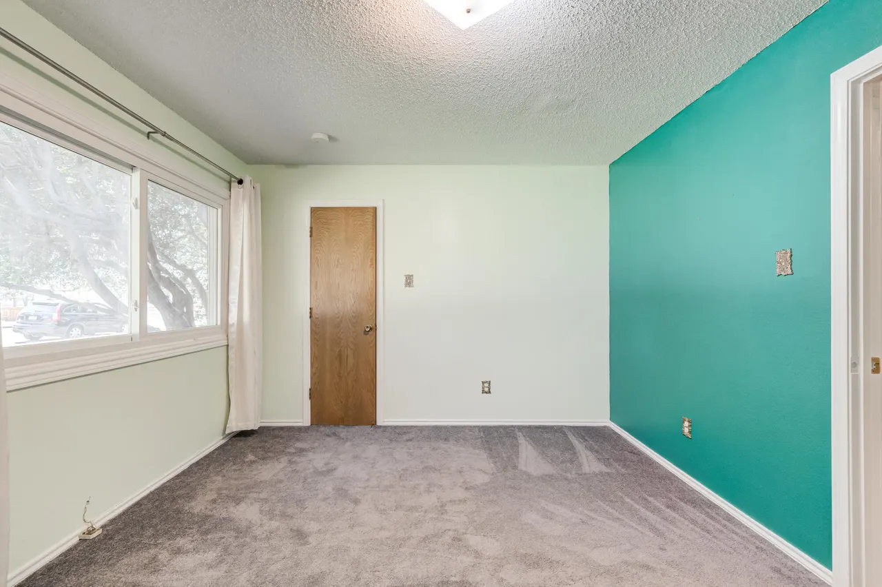 Photo 14 — 6902 Elgin Avenue, Lubbock, TX 79413