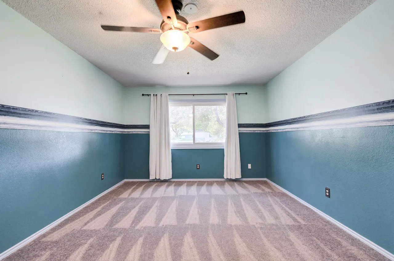 Photo 16 — 6902 Elgin Avenue, Lubbock, TX 79413