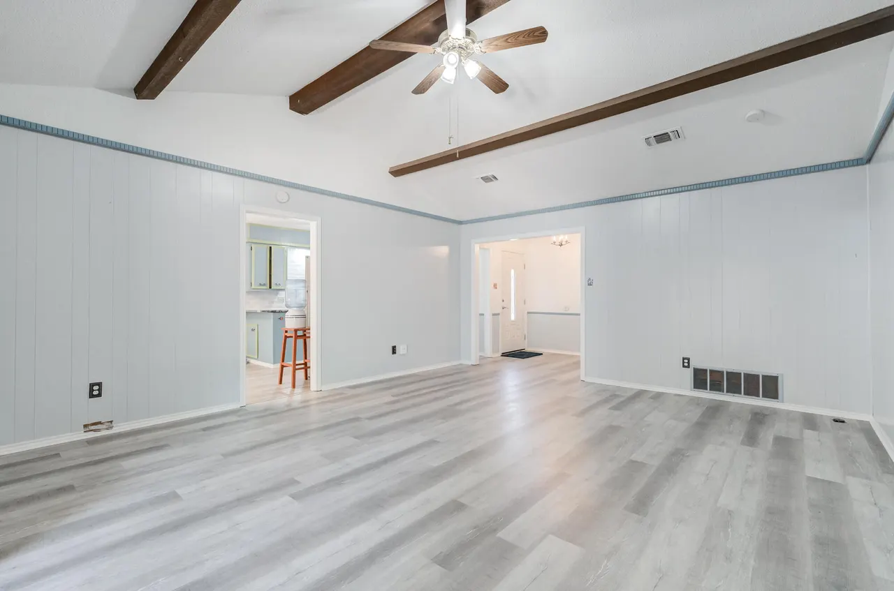 Photo 22 — 6902 Elgin Avenue, Lubbock, TX 79413