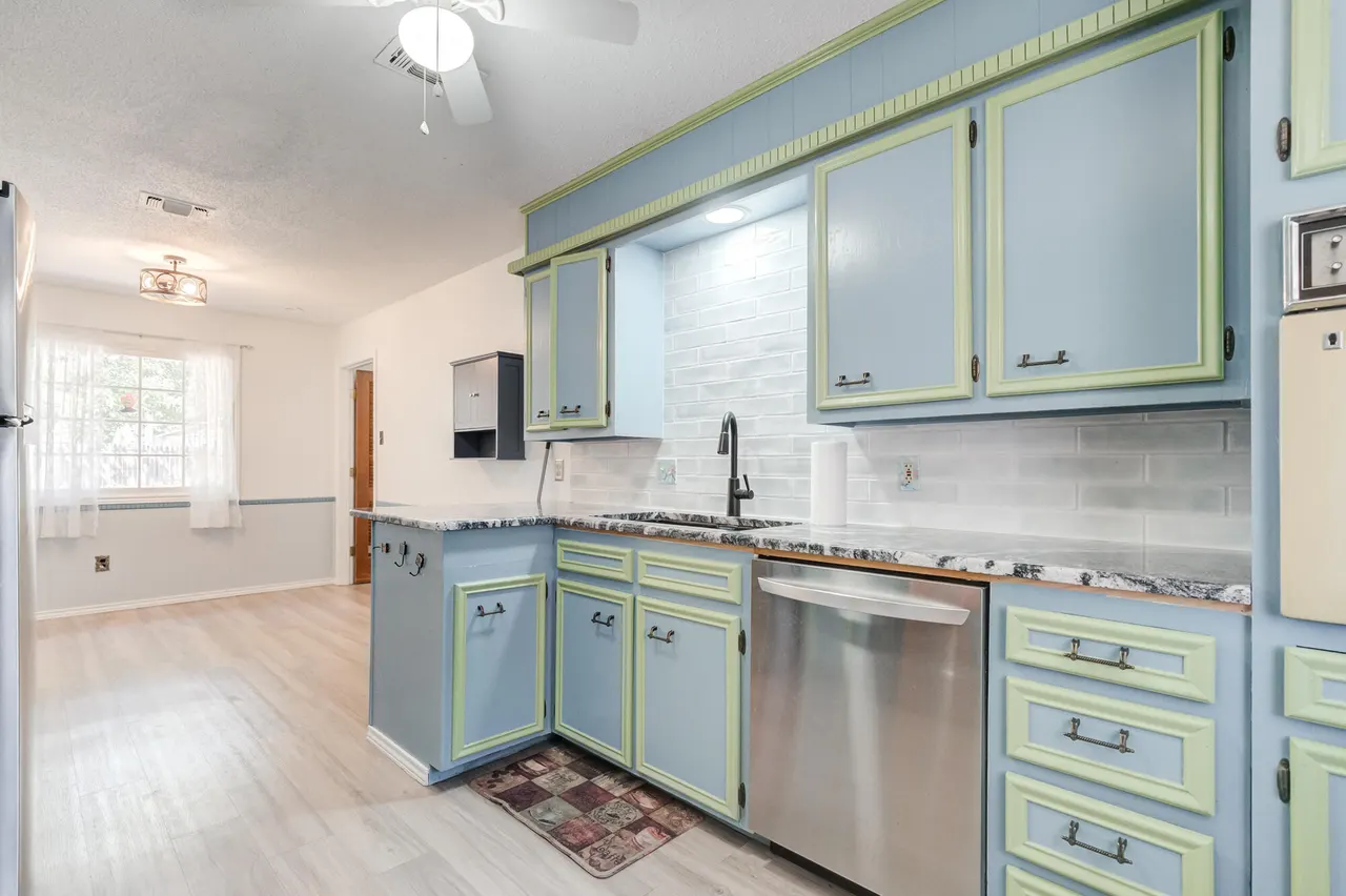 Photo 31 — 6902 Elgin Avenue, Lubbock, TX 79413