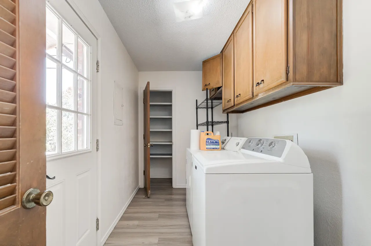 Photo 33 — 6902 Elgin Avenue, Lubbock, TX 79413